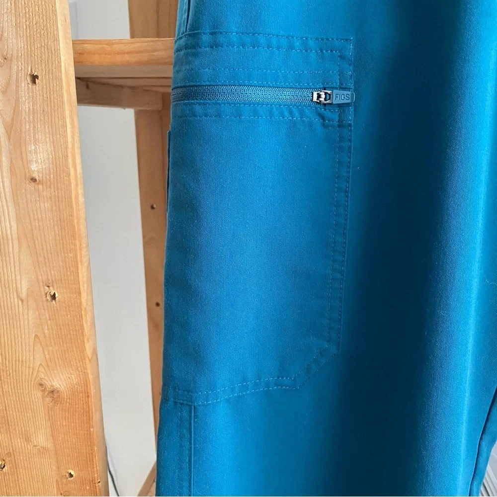 FIGS Teal Blue Cairo Cargo Scrub Pants XL Short